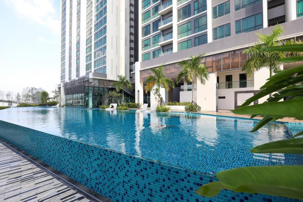 Elegant Homes 9Pax 5Bed Sunway Pyramid-Lagoon 2 Car Park Petaling Jaya Exterior photo