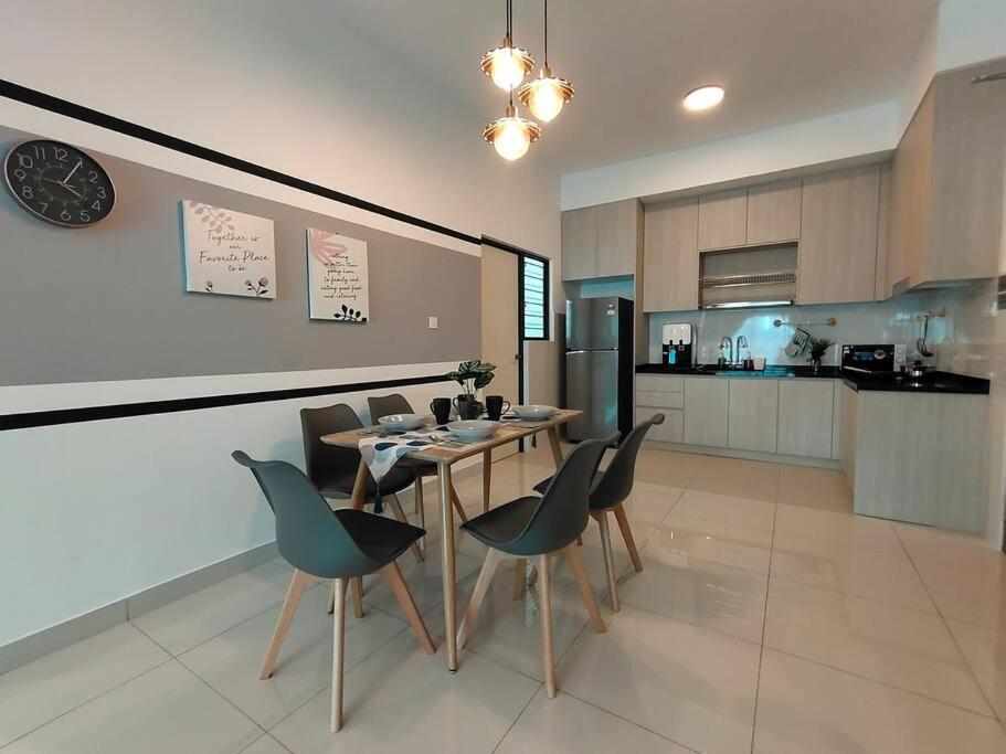 Elegant Homes 9Pax 5Bed Sunway Pyramid-Lagoon 2 Car Park Petaling Jaya Exterior photo